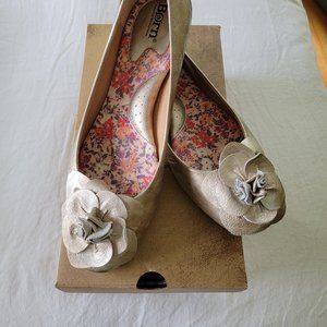 Born flats size 10 light antique metallic